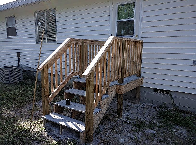 2nd image of 205 Dunham St