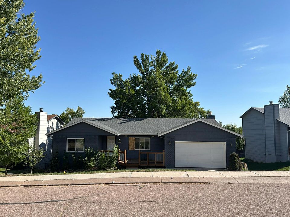 1st image of 1004 Hans Brinker St