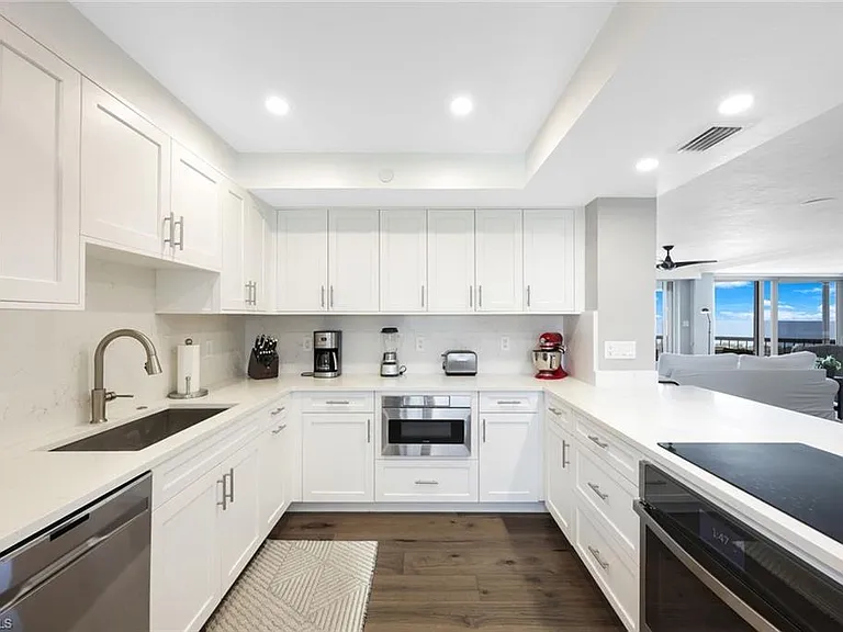 5501 Heron Point Dr #1203 — Photo 7