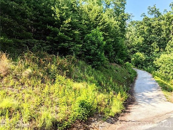 2nd image of 495 Rock Ledge Dr