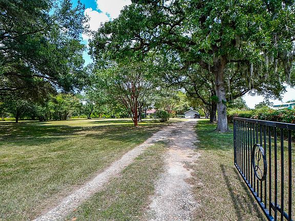 3rd image of 25550 W Fm 1097 Rd