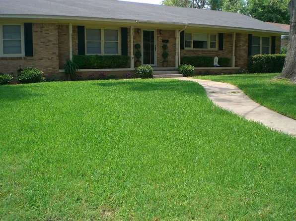 813 John St, Jacksonville, TX 75766