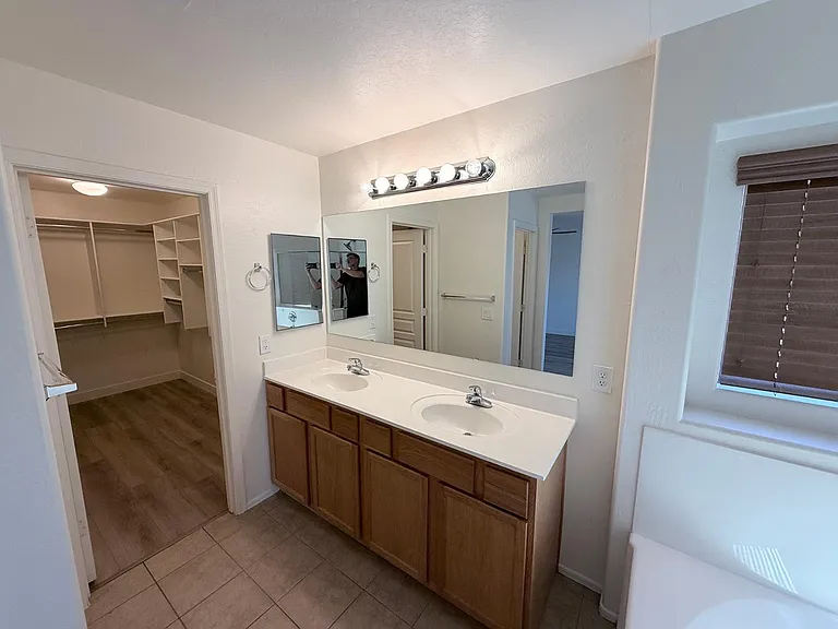 3938 S Napa Ln — Photo 16
