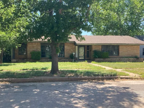 116 N 13th St, Frederick, OK 73542