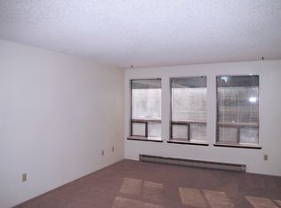 Park Place Condos (410 NE Izett St), Oak Harbor, WA 98277