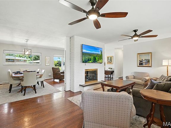 5th image of 9856 Amberley Dr
