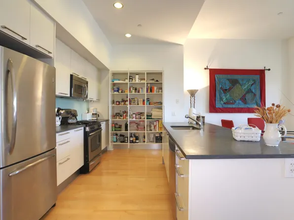 4 Beacon Way APT 112, Jersey City, NJ 07304