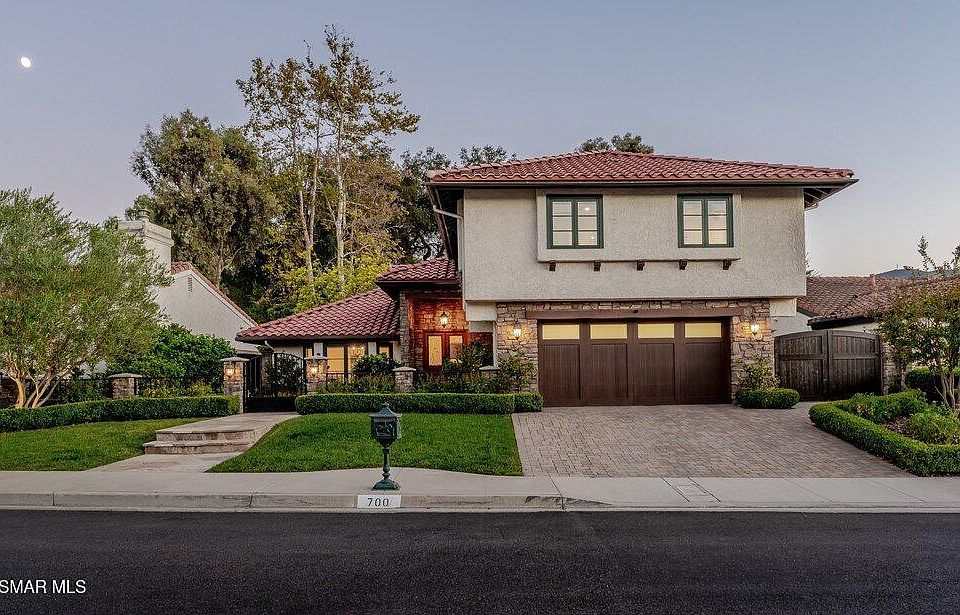 1st image of 700 Oak Shadow View Pl