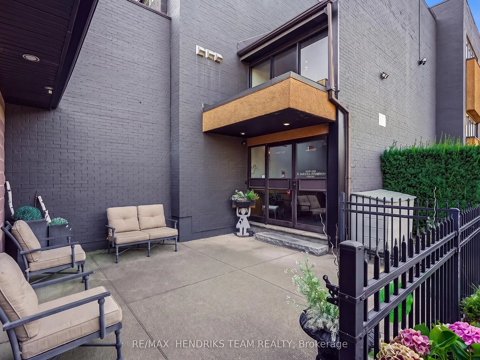 2 bed, $1,850 — Photo 2