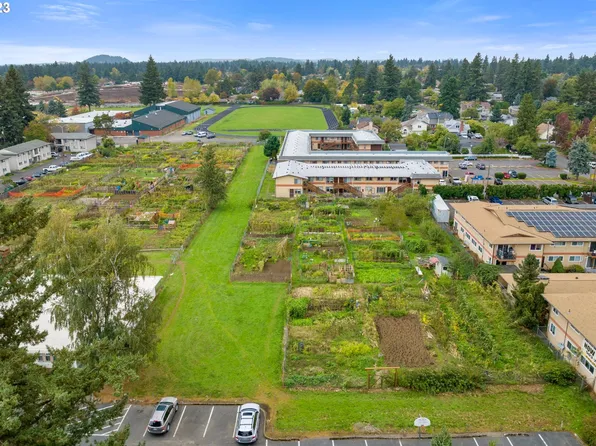 835 SE 162nd Ave, Portland, OR 97233