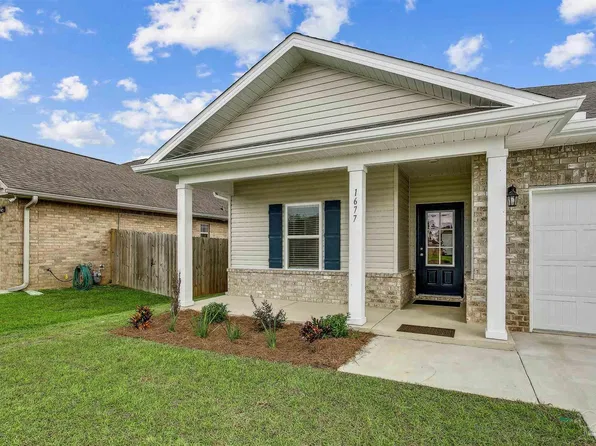 1677 Slate Dr, Cantonment, FL 32533