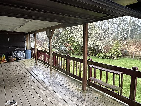 3rd image of 946 King Salmon Pl