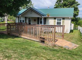 284 Flat Top Rd, Shady Spring, WV 25918