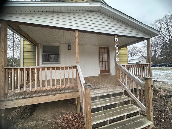 3rd image of 4809 Greenwood Rd