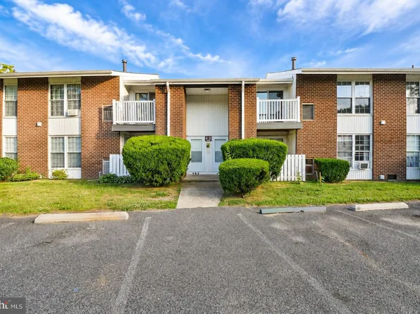 275 Green St APT 4G5, Beverly, NJ 08010