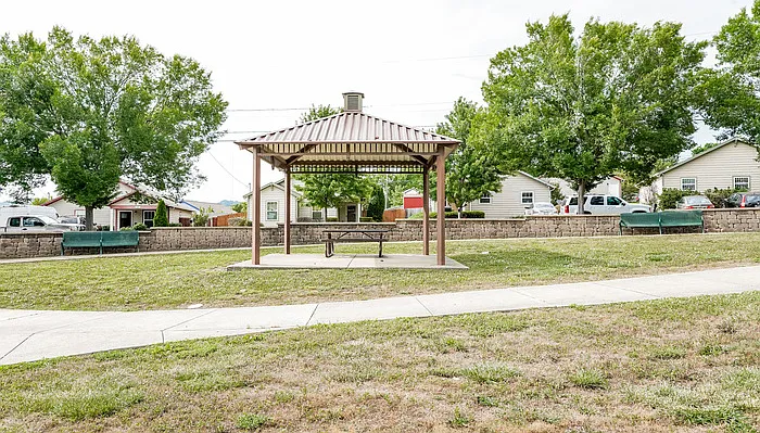 3652 Chesapeake Dr — Photo 21