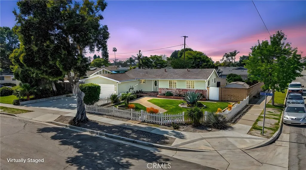 3023 Murray Ln photo 1