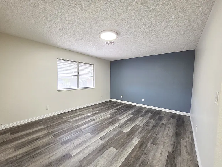 4028 Zapotec Way — Photo 32