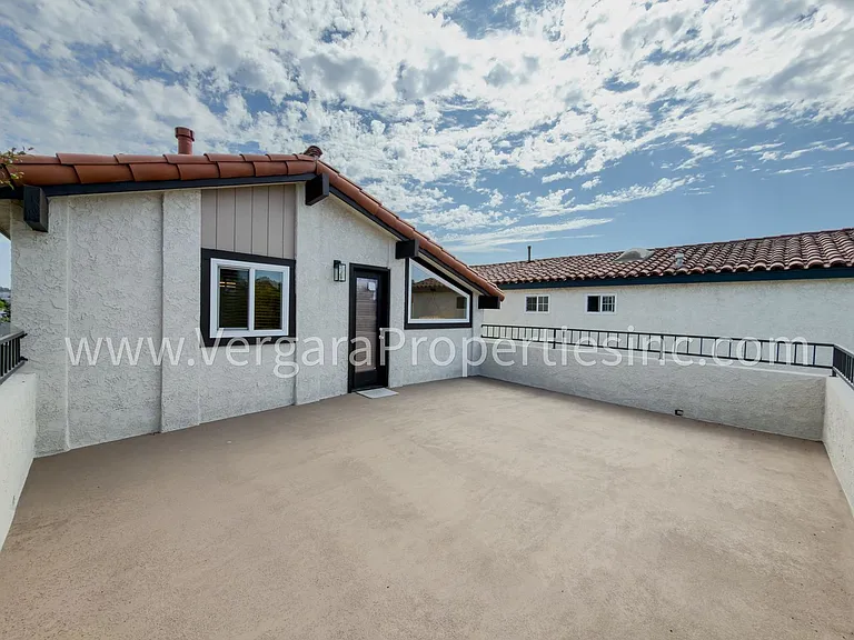 1136 Gian Dr — Photo 27