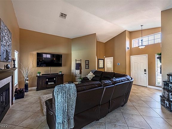 3rd image of 270 Cordero Dr