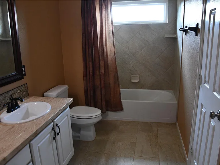 18118 Cypress Valley Ln — Photo 24