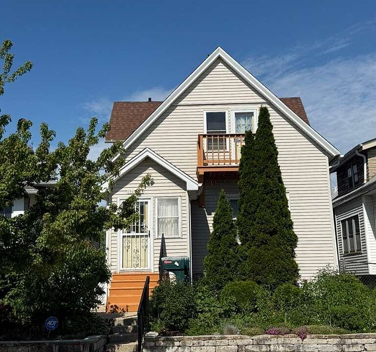 1st image of 1705 S 71st St