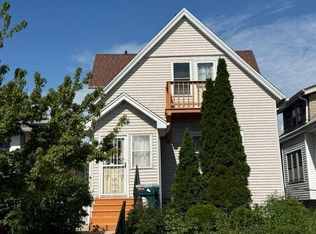 1705 S 71st St, West Allis, WI 53214