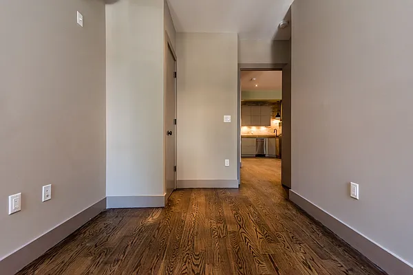 Rented by Nooklyn NYC LLC | media 41