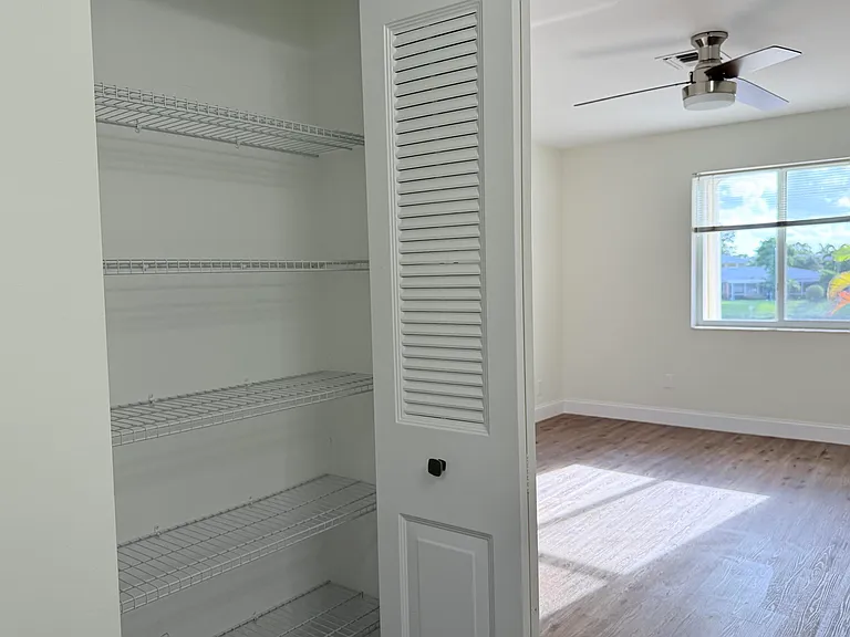 1340 NW 18th Ave #202 — Photo 17