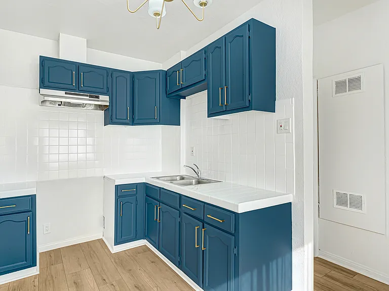 221 S Avenue 19 #221-1/4 — Photo 1