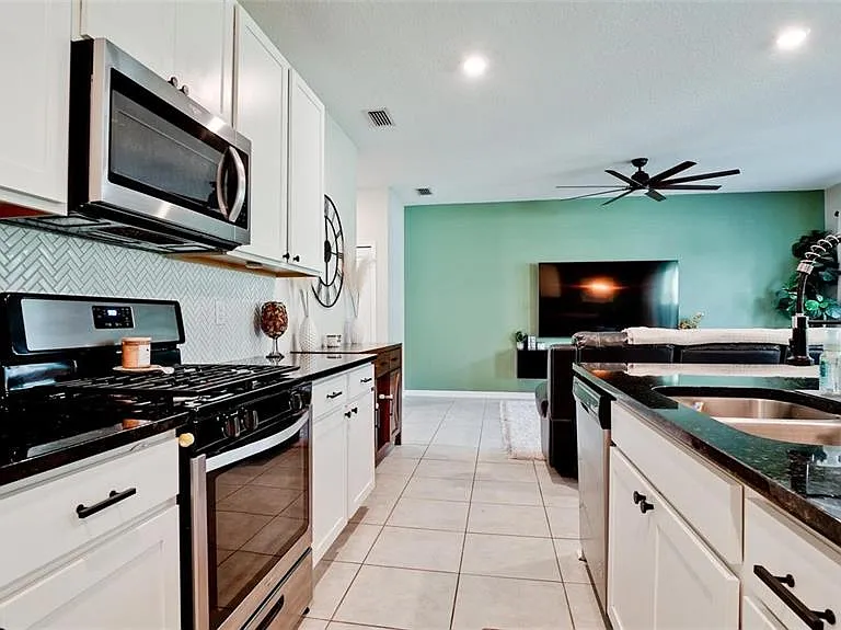 5517 Los Robles Ct — Photo 7