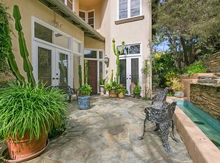 9605 Claiborne Sq, La Jolla, CA 92037