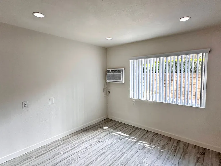 7222 Melrose St #205 — Photo 15