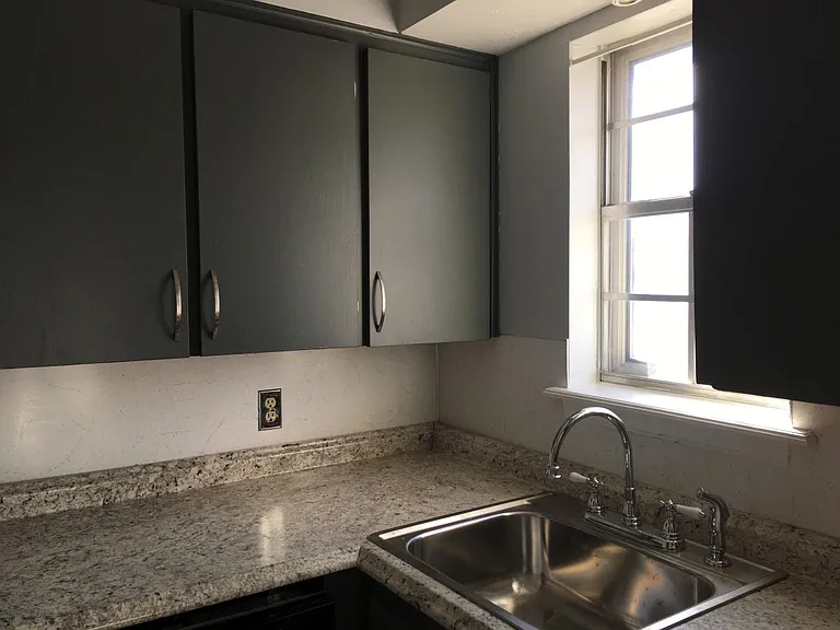 3119 E 25th Pl — Photo 3
