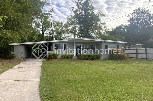 7917 Chateau Dr S Photo 1