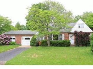 48 Jay St, Feasterville, PA 19053
