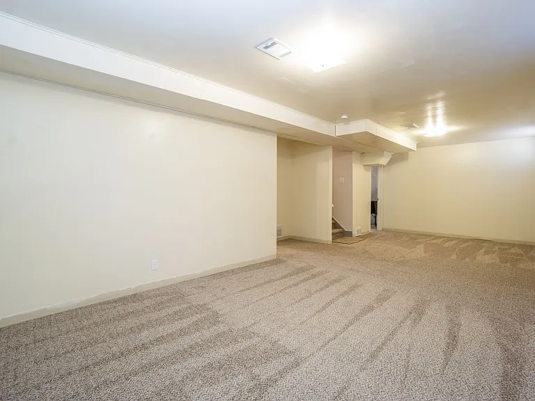 7028 Lipan St — Photo 11
