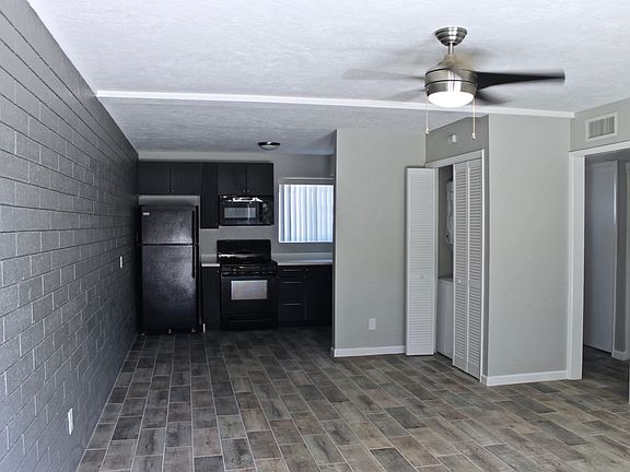 2nd image of 326 W Earll Dr APT 6