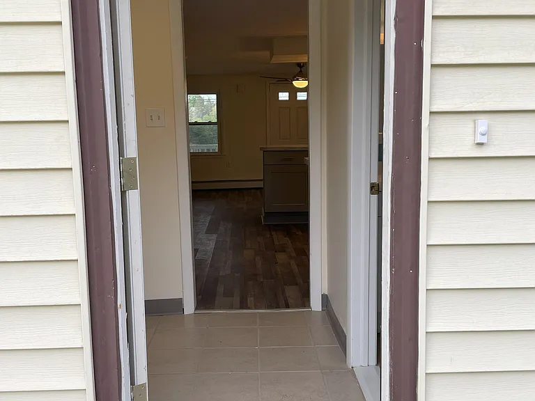 110 Scott St — Photo 9