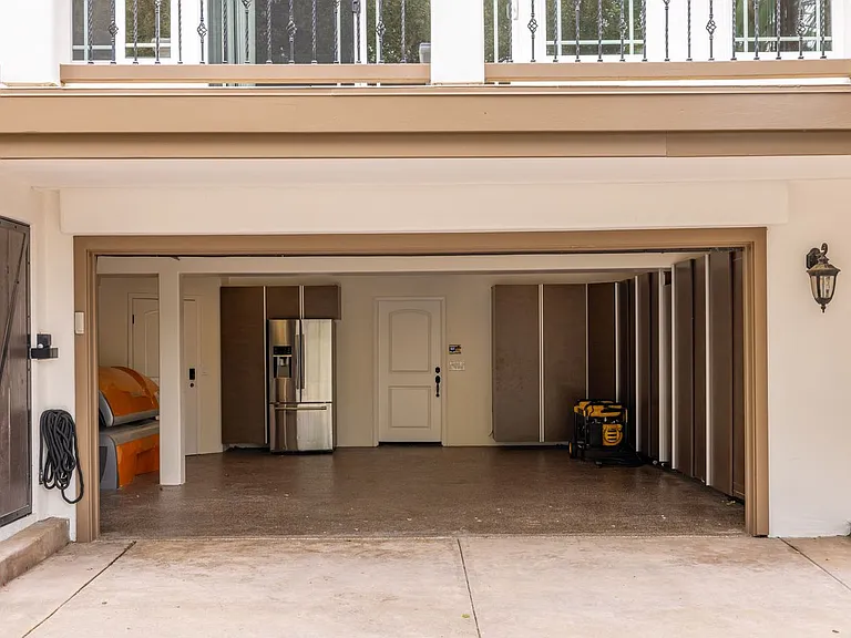 8 Shepherds Pl — Photo 47