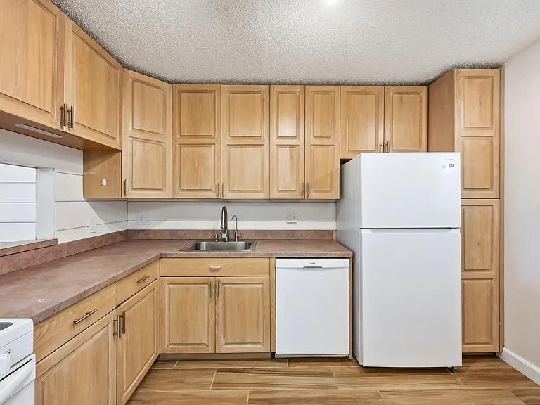 2805 Casita Way #112 — Photo 8