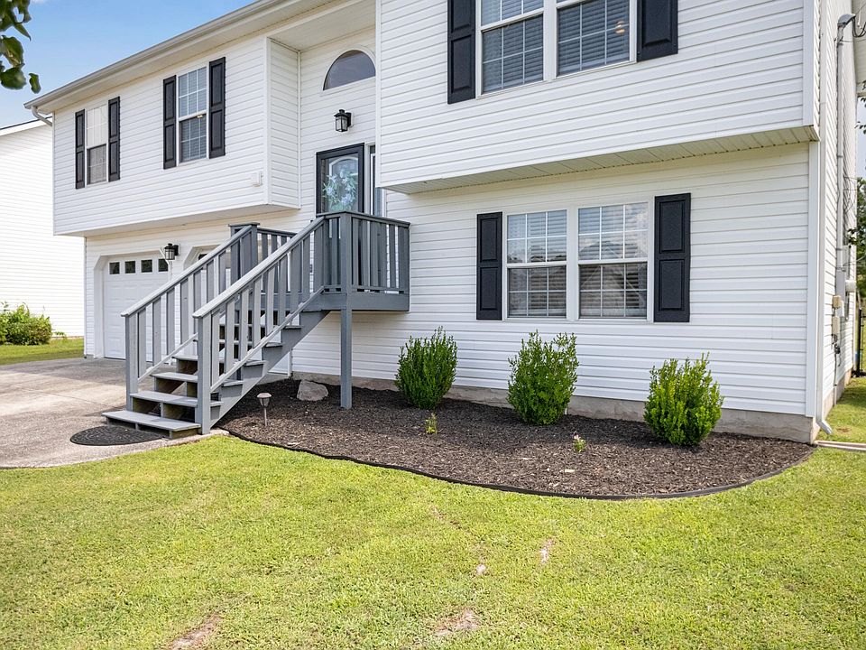 1st image of 34 Spring Place Dr