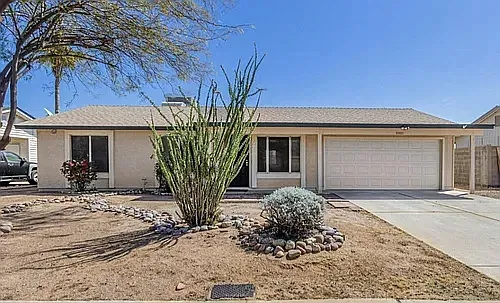 5821 S Farmer Ave — Photo 1