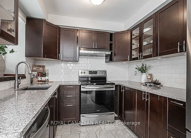 87 John Walter Cres — Photo 7