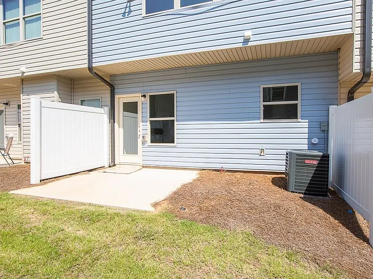 370 Turtle Creek Dr #1 — Photo 13