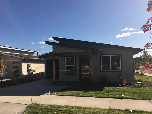 1567 NE Rumgay Ln #1, Bend, OR 97701