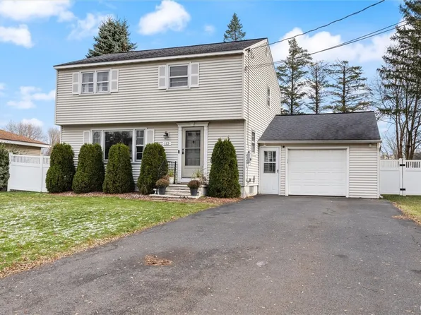 112 Hunter Ln, East Syracuse, NY 13057