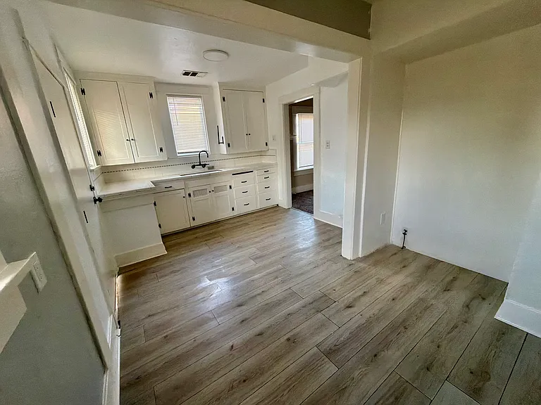 204 Belle Ave — Photo 9
