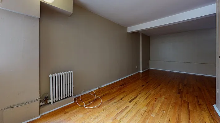 Rented by Bond New York | media 25