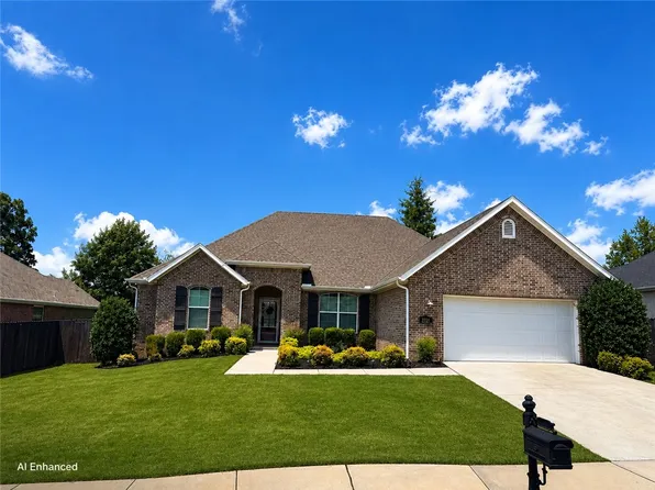 2721 N Grey Squirrel Dr, Fayetteville, AR 72704